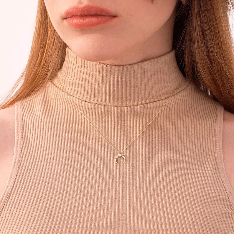 LAIS Women's Fashion Geometric Curved Moon-shaped Necklace, with Micro Inlay Process, Yellow Gold Color Shows Elegance