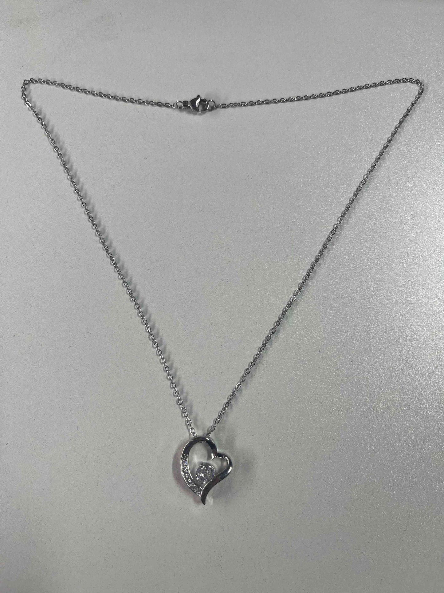 LAIS Romantic Love Pendant Necklace – Gold & Silver Niche Design