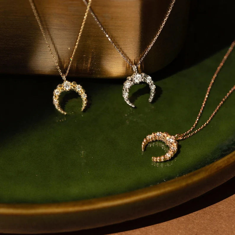 LAIS Women's Fashion Geometric Curved Moon-shaped Necklace, with Micro Inlay Process, Yellow Gold Color Shows Elegance