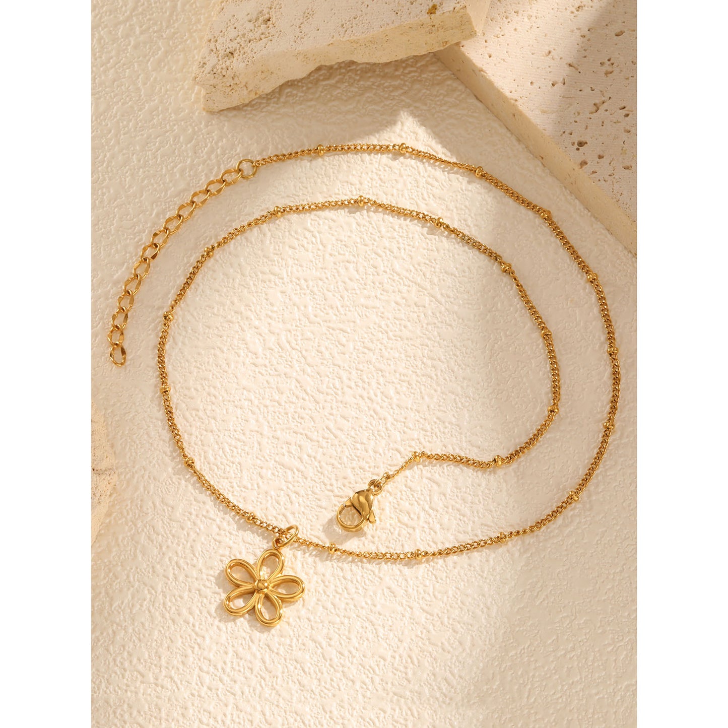 LAIS Golden Pendant Necklace Made of Stainless Steel, with Niche Design, Full of Fashion Sense, Easily Matching Various Styles