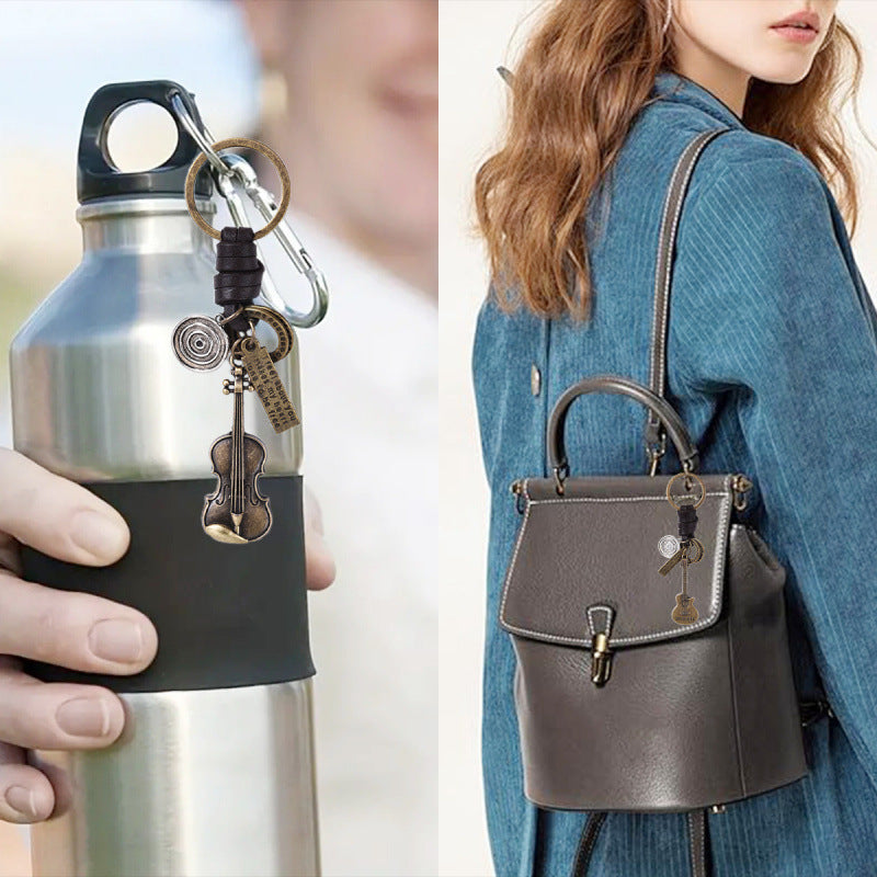 LAIS Vintage Guitar Keychain – Retro Music Lover Charm