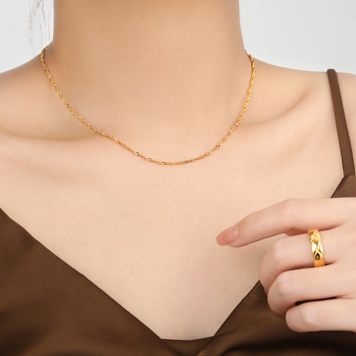 LAIS Fashion Water Ripple Necklace – Minimalist Titanium Steel Jewelry