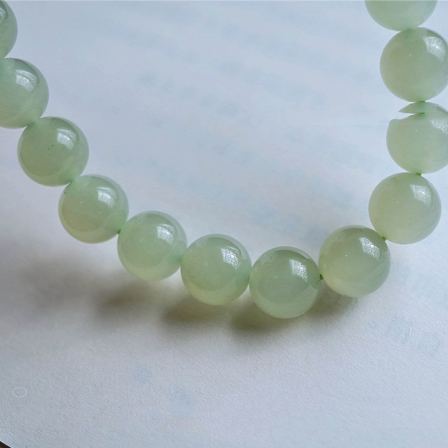 LAIS Natural Clear Jade Bracelet – Timeless Round Bead Design for Her
