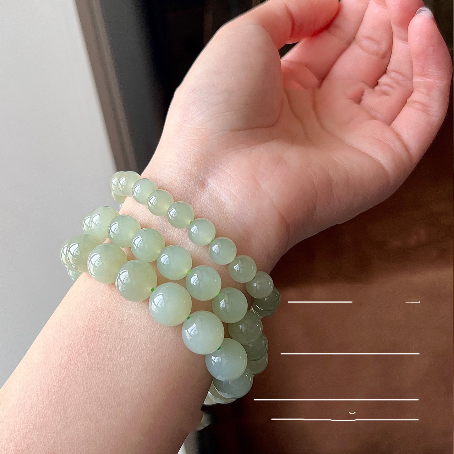 LAIS Natural Clear Jade Bracelet – Timeless Round Bead Design for Her