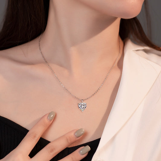 LAIS Minimalist Love Zircon Pendant – European & American Fashion Design