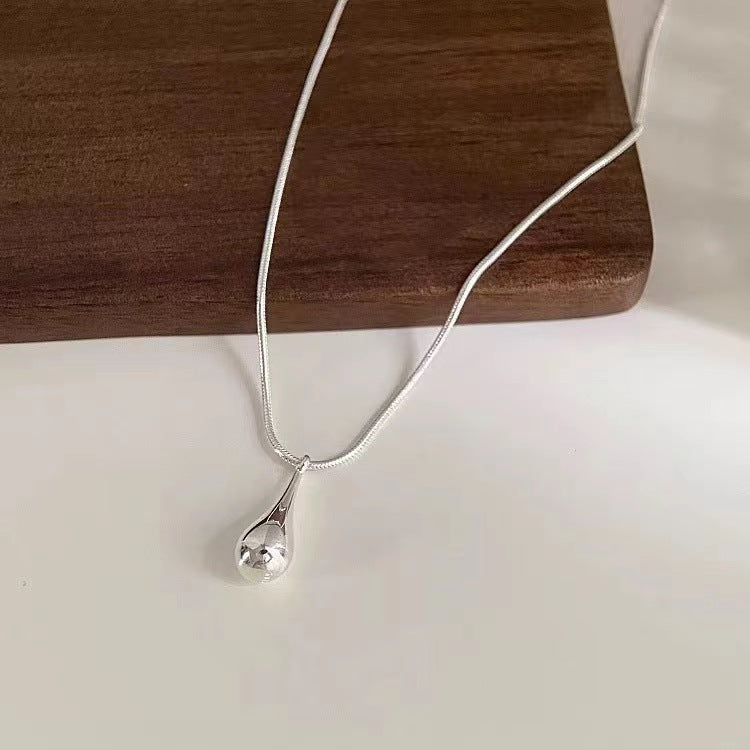 LAIS White Gold Snake Chain Pendant Necklace – Minimal Water Drop Design