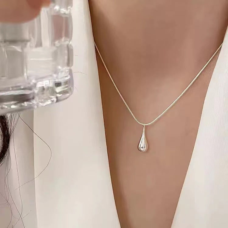 LAIS White Gold Snake Chain Pendant Necklace – Minimal Water Drop Design