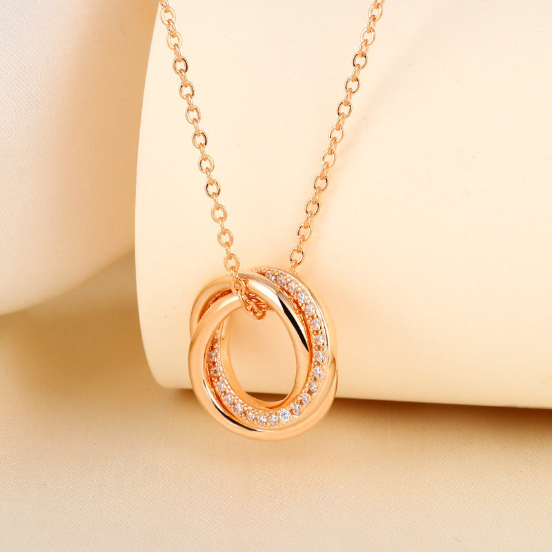 LAIS Interlocking Circle Necklace – Elegant Micro-Inlaid Champagne Gold & Silver Jewelry