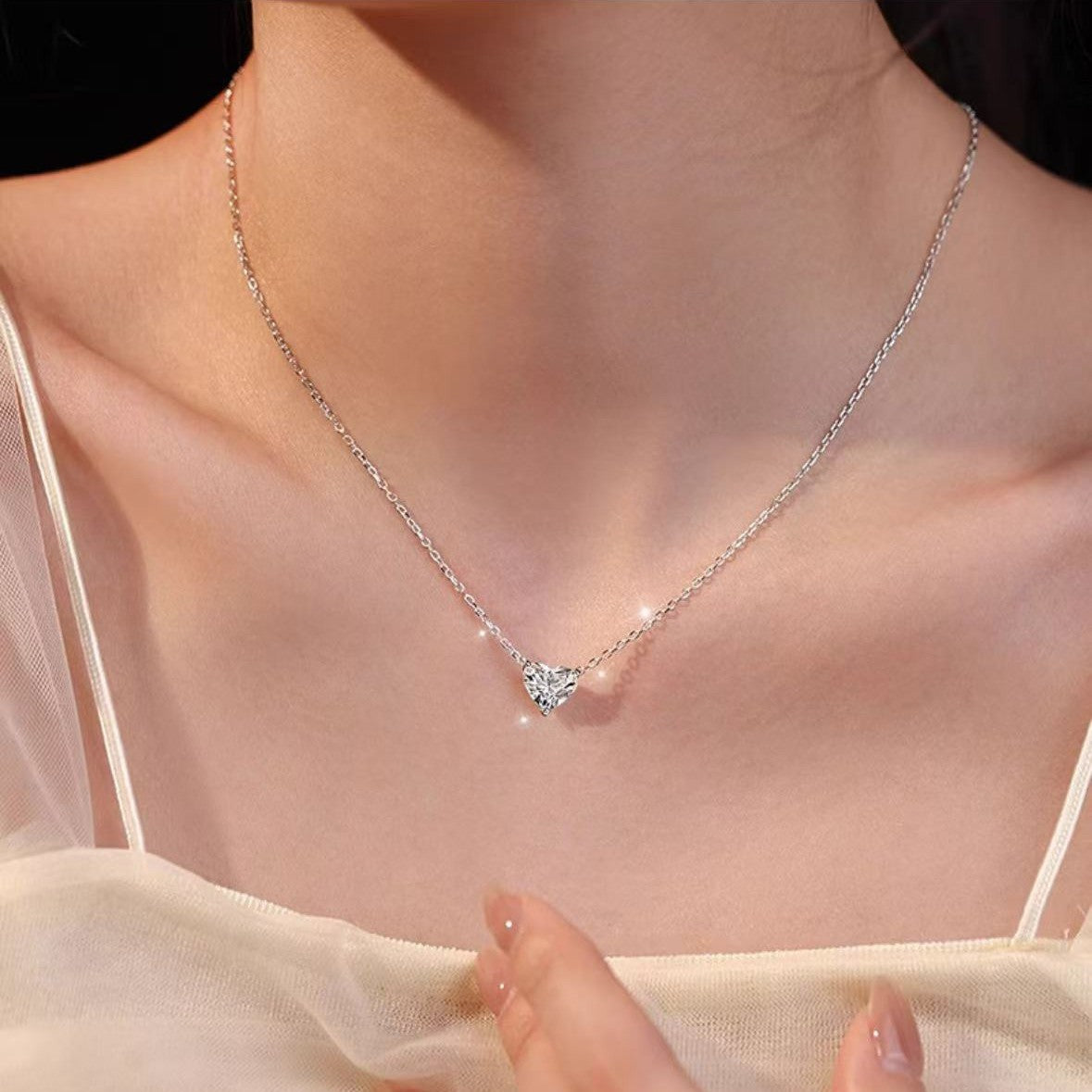 LAIS Love Heart Necklace – Elegant Silver Jewelry for Every Day