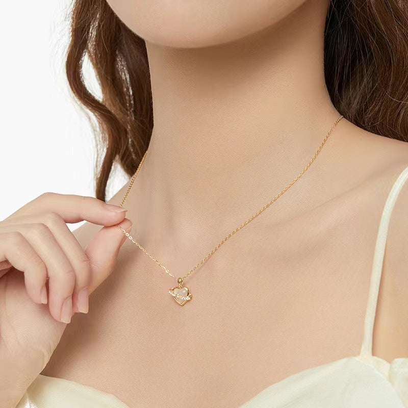 LAIS Mother-of-Pearl Heart Necklace – Minimalist Niche Clavicle Jewelry